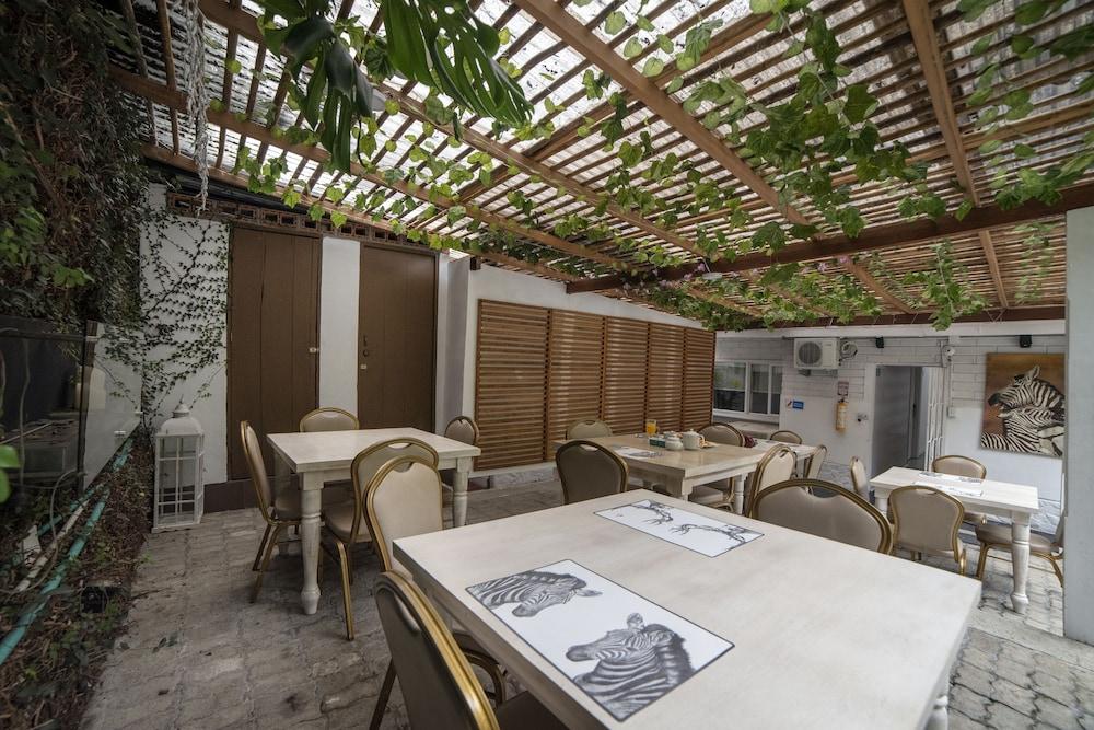 Hotel Aromax Del Campestre Medellin Bagian luar foto