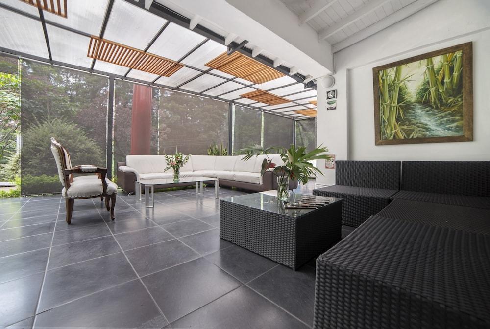 Hotel Aromax Del Campestre Medellin Bagian luar foto