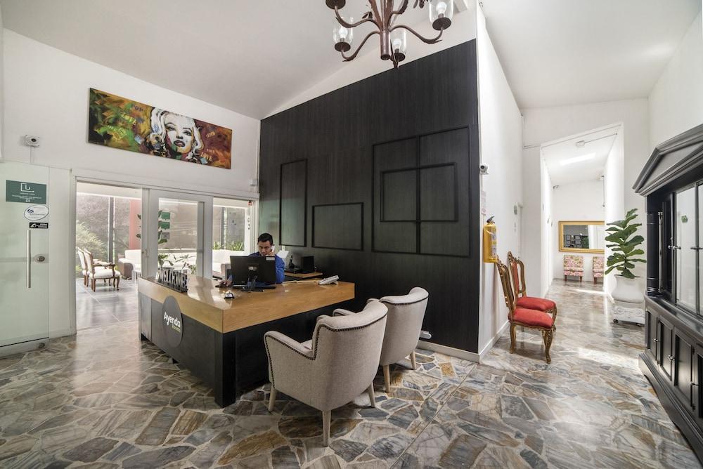 Hotel Aromax Del Campestre Medellin Bagian luar foto