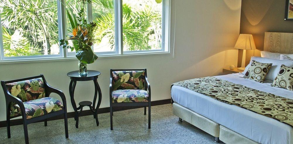 Hotel Aromax Del Campestre Medellin Bagian luar foto