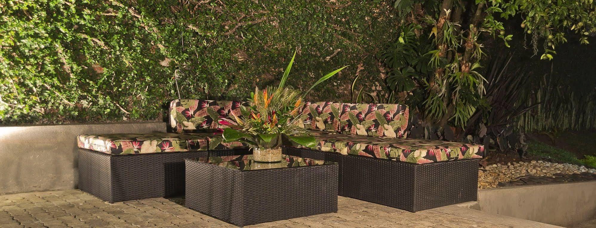 Hotel Aromax Del Campestre Medellin Bagian luar foto