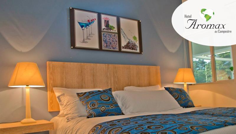 Hotel Aromax Del Campestre Medellin Bagian luar foto