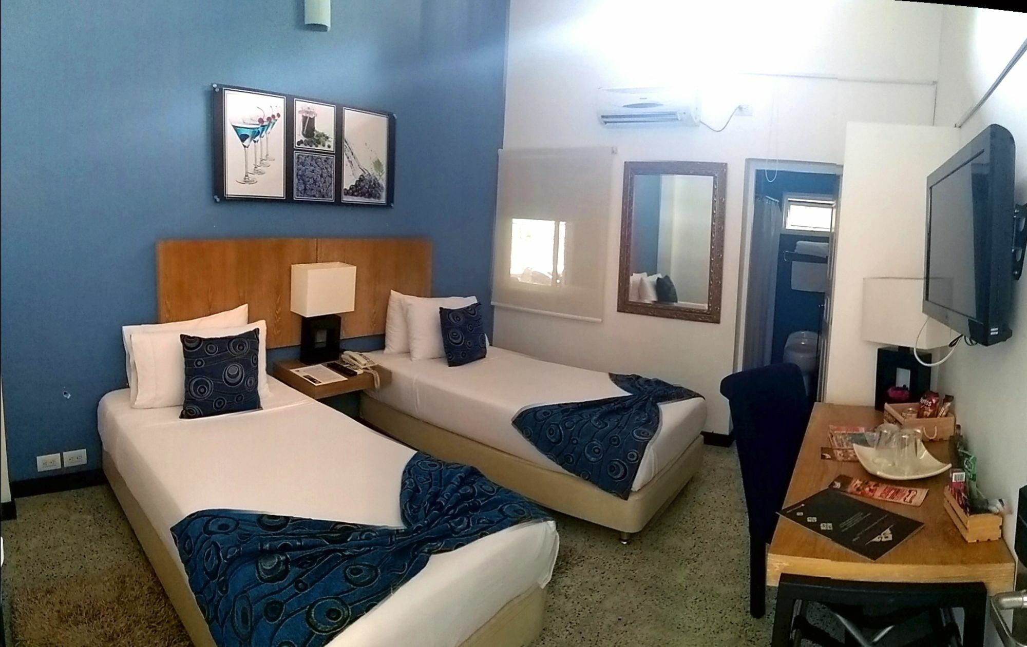 Hotel Aromax Del Campestre Medellin Bagian luar foto